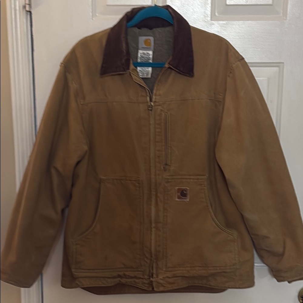 Carhartt Men's Tan Jacket
This Carhartt C 61 CML men’s large i